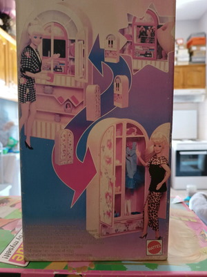 Barbie 2 σε 1 ντουλάπα και tv cabinet καινούργιο, κλειστό στο κουτί
