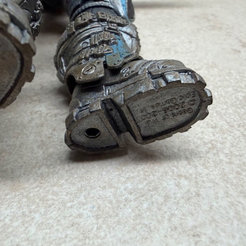 Neca Gears of War figures set of 4 like new