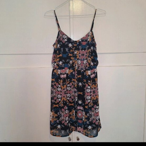 QS short dress like new, floral, size 38