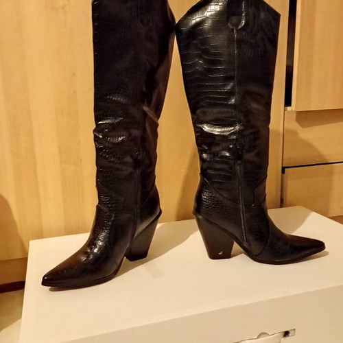 Leather boots new, size 40, black