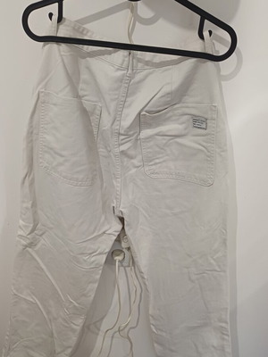 Bershka white straight jeans size 40 like new