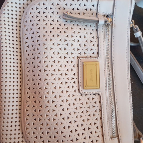 Nine West shoulder bag like new, off-white crossbody