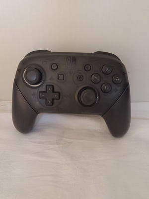 Nintendo Switch Pro Controller σαν καινούργιο, αυθεντικό, πλήρως λειτουργικό