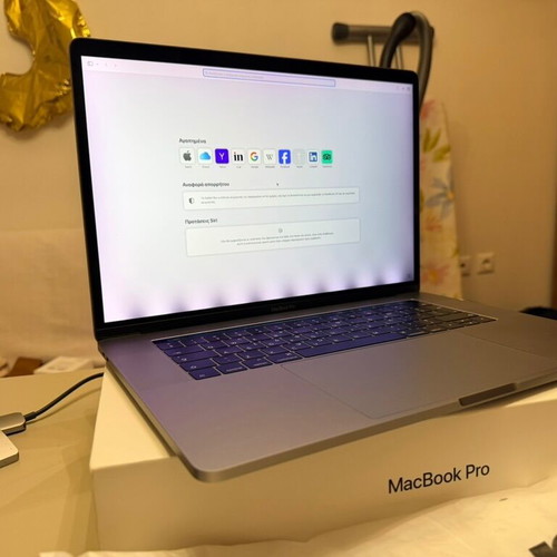 Apple MacBook Pro 15" (2016) i7 16GB RAM 256GB SSD used, with box