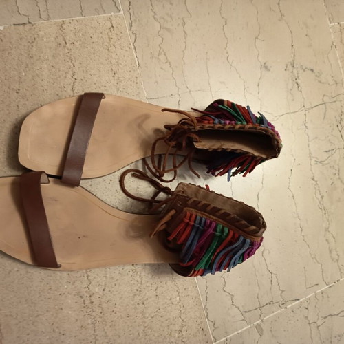 Zara leather sandals size 39 like new
