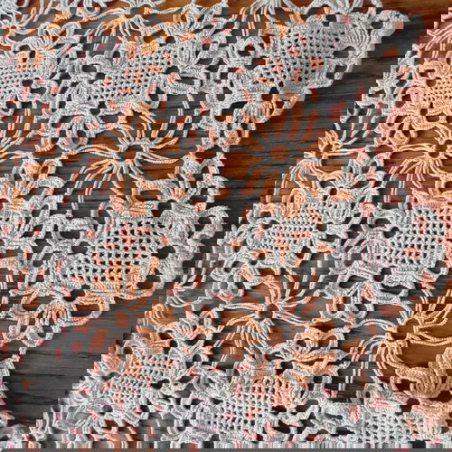 Голяма салфетка на 1 кука използвана, цвят екрю, 74x36 см