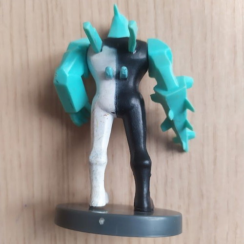 Ben 10 Diamondhead figure 8 cm used