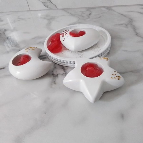 Set of three white tealight holders with round tray and cinnamon wax melts