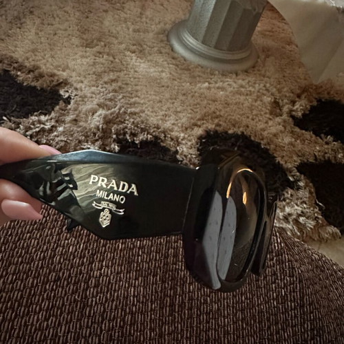 Prada black sunglasses like new