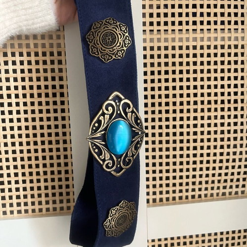 Vintage belt blue with stone like new