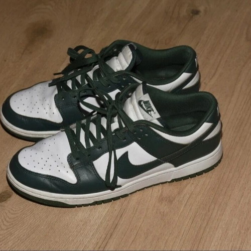 Nike Dunk Low like new, dark green and white