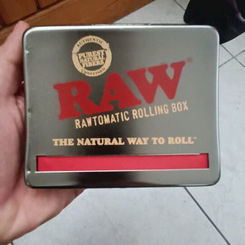 Raw rolling box new for hand-rolled cigarettes