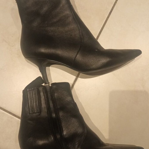 Guess women's leather shoes used, size 38, black boots