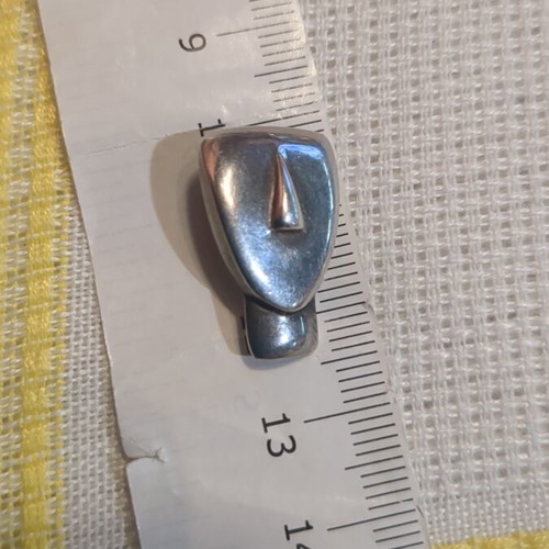 Cycladic Art Pendant Head like new
