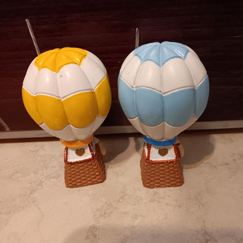 Decorative small hot air balloons set like new