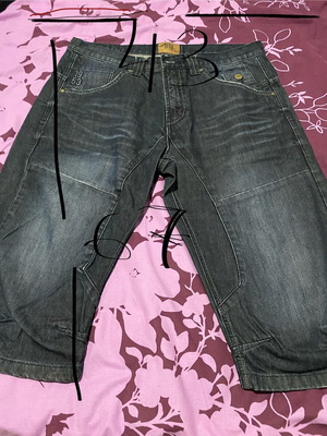 Denim 3/4 bermuda like new, size L/40/12