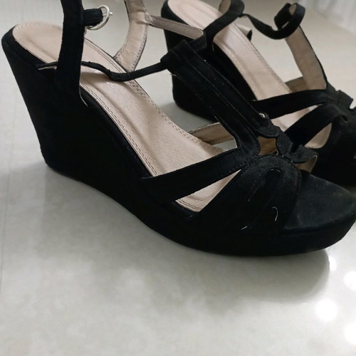 Laura Mode black pumps size 41 like new