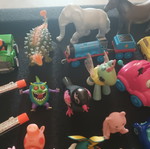 Small toys used, assorted set