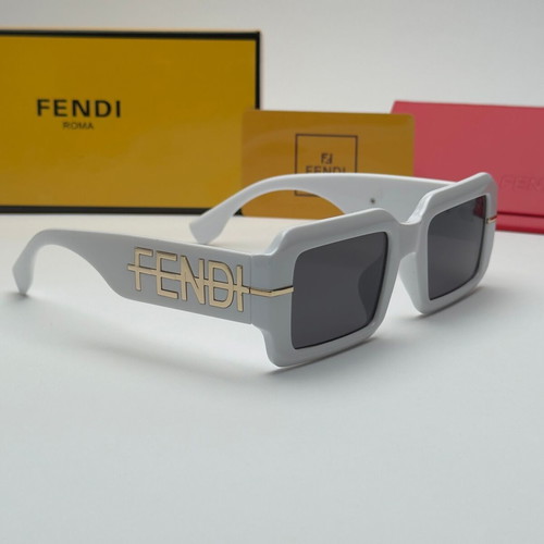 Fendi Bold Square Logo Edition sunglasses new, black and white