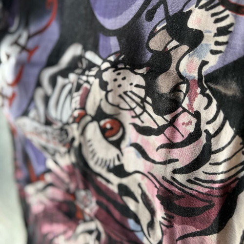 Ed Hardy scarf like new, rectangular 180x36 with Japanese motifs