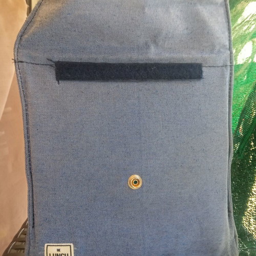 Lunch thermal bag like new for snacks