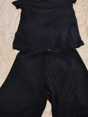 Casual rib knit set with short sleeve top and biker shorts, like new, black