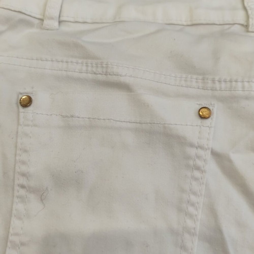 Adrixx Fashion white cotton shorts with cuff
