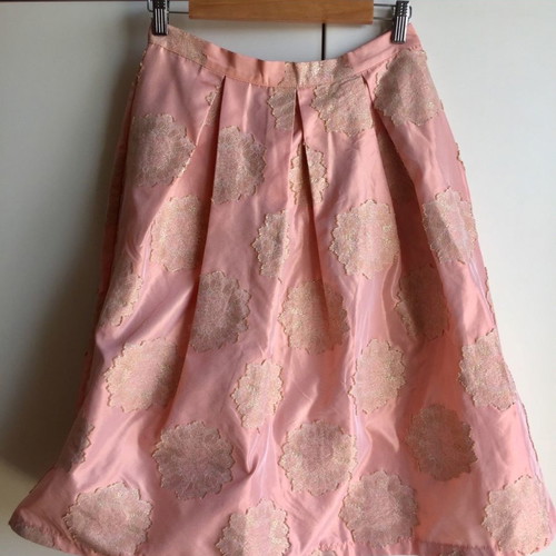 Topshop skirt new, taffeta with embroidery and pleats, pink salmon