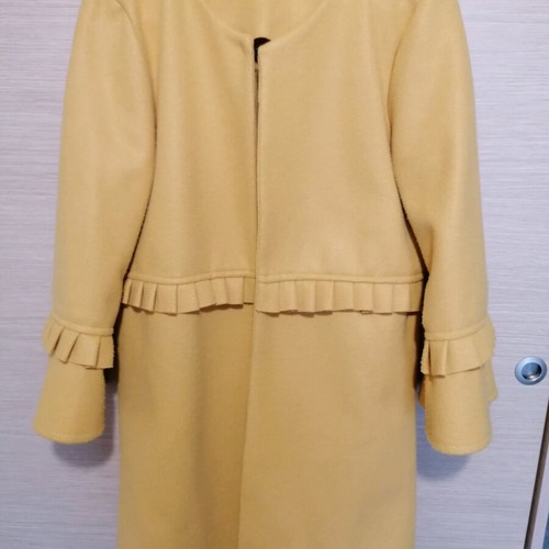 Women's coat like new, yellow, size M