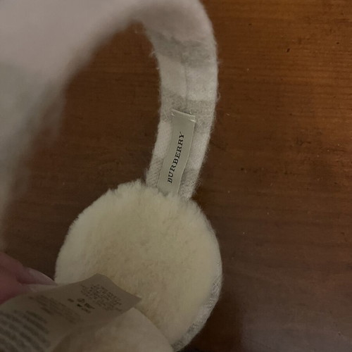 Burberry earmuffs like new, gray and pink