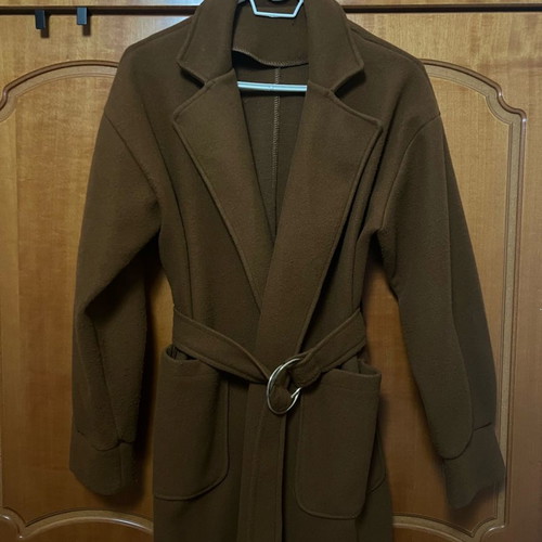 Midi coat used, brown with balloon sleeves and belt