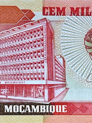 Mozambique 100,000 Meticais 1993 unc banknote