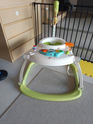 Jumperoo used baby activity center