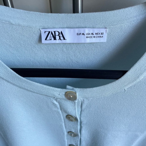 Zara blouse thin turquoise medium like new with buttons