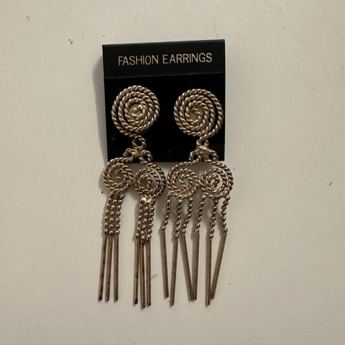 Royal Twist earrings used, boho style gold color with clip