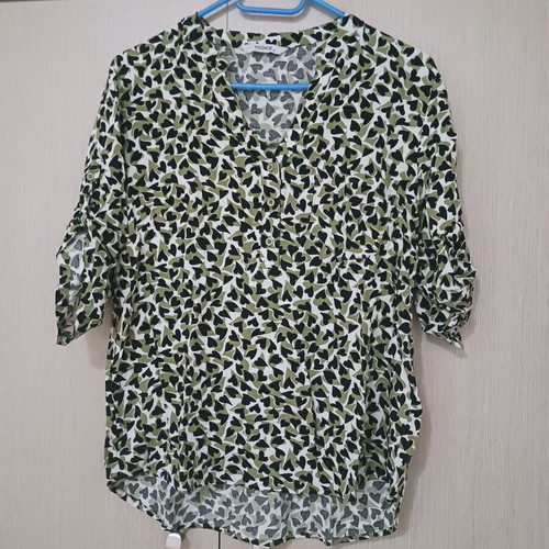 Yookie blouse with 3/4 sleeve, size M-L, black and green