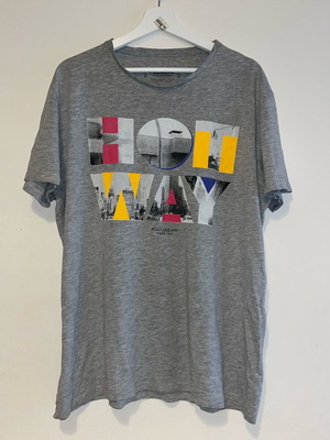 Pull & Bear t-shirt gray, like new, cotton and elastic
