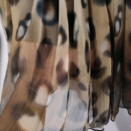 Animal print skirt like new, size L-XL, lightweight fabric