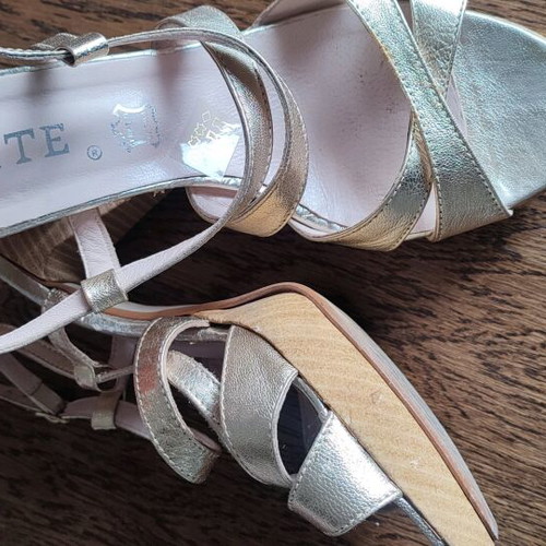 Elite leather sandals like new, gold color, size 40