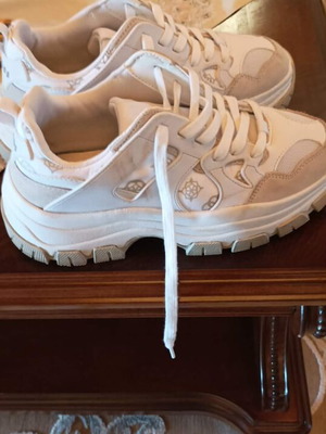 Guess sneakers, size 37, white and beige