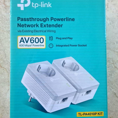 TP-Link AV600 Powerline Network Extender with Passthrough Socket