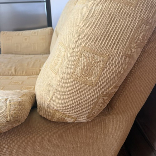 Two-seater sofa like new, dimensions 165x110cm