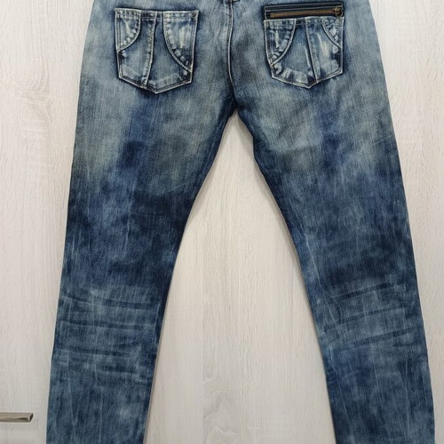 Desigual jeans with embroidered waist, like new