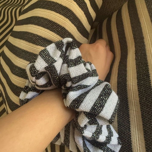 Handmade hair tie new, black and white