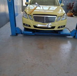 Four-post lift used machine