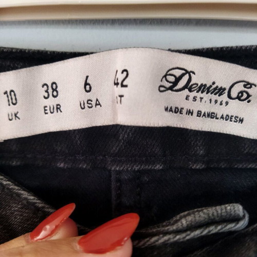 Black denim skirt used, fitted