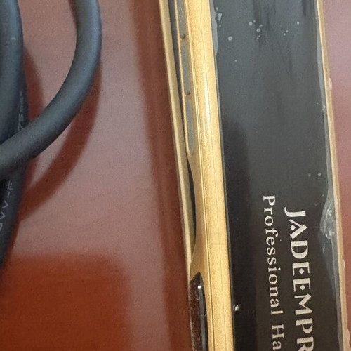 Jade Empress Hair Straightener like new, ceramic plates, professional
