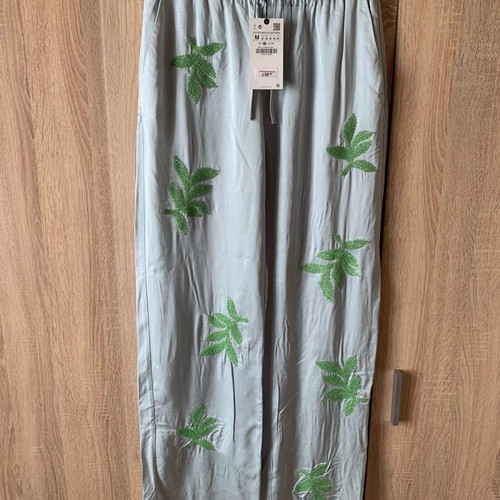 Satin pants new with embroidered beads Zara blue size M