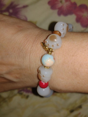 Cat Paw Bracelet with Acrylic Beads and Lucky Charm