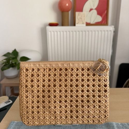 Dior beauty pouch limited edition new, beige